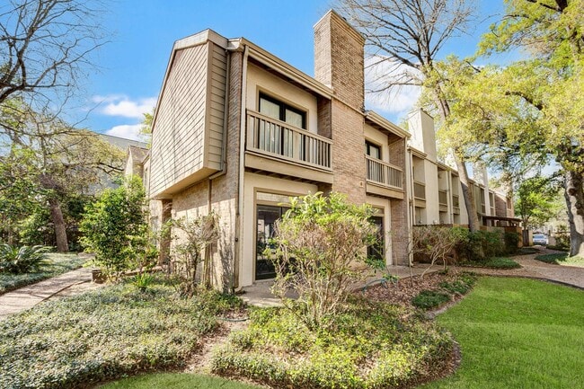 Photo - Modern Townhome  3 Bedrooms/2.5 Bathrooms