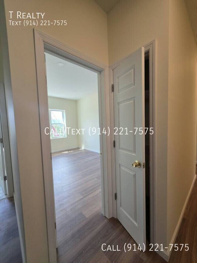 Foto del edificio - 369 Warburton Ave