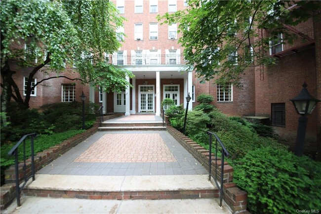 Foto del edificio - 511 W 232nd St