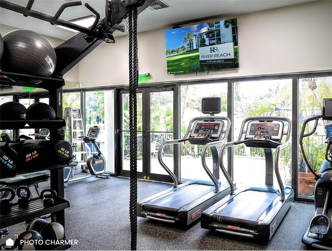 Building Photo - 1000 River Reach Dr