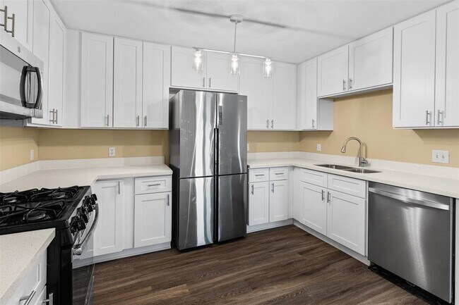 Foto del edificio - 8103 Willet Trail