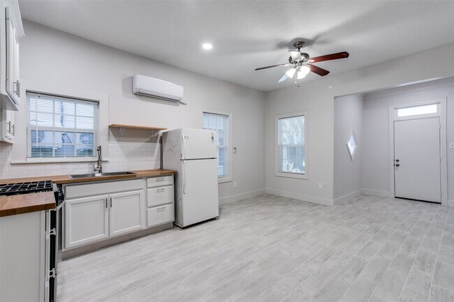 Foto del edificio - 7133 Avenue C