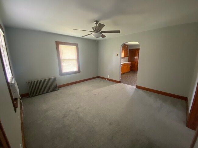 Foto del edificio - 930 E North St