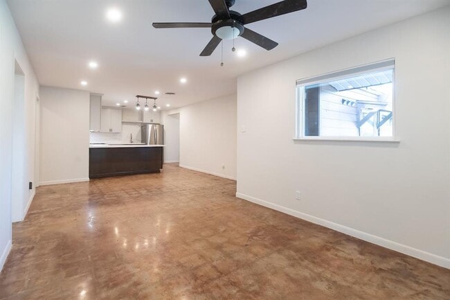 Foto del edificio - 1301 Clearfield Dr