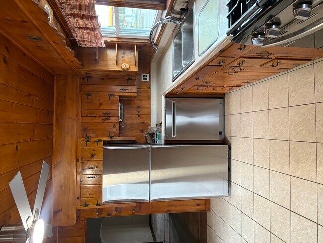 Foto del edificio - 60 E 162nd St