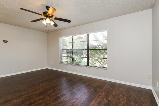 Foto del edificio - 9124 Palos Verde Dr