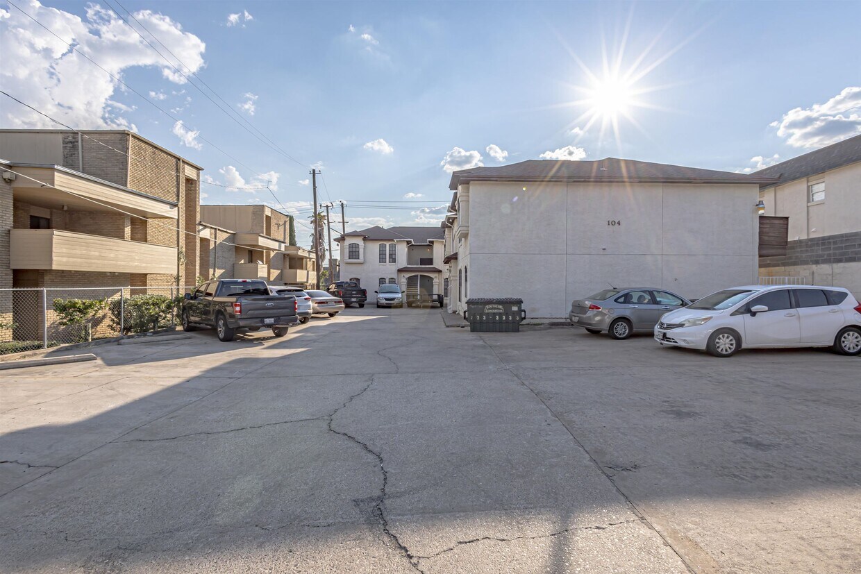 Foto principal - 104 Belaire Dr