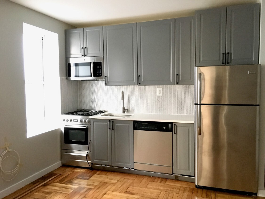 Foto principal - 221 Wadsworth Ave