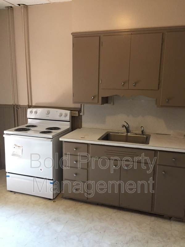 16 N 7th St Unit Apt 1, Lebanon, PA 17046 Condo for Rent in Lebanon