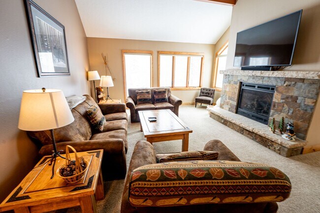 Building Photo - Tons of space! Keystone condo. 2 beds and ...