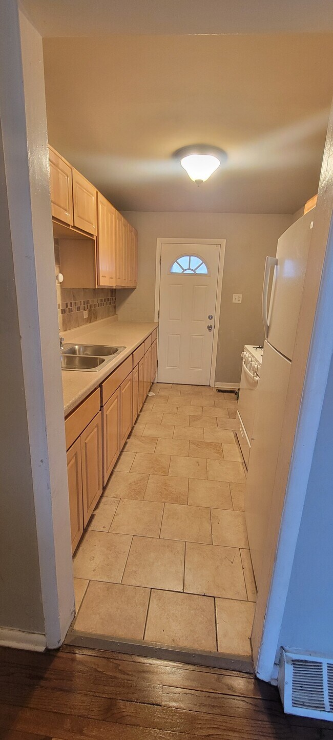 Foto del edificio - 4236 Clark Dr