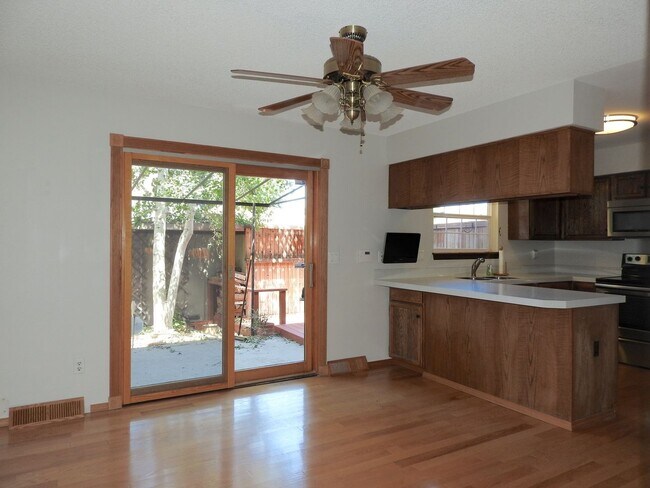 Building Photo - 8752 E Amherst Dr