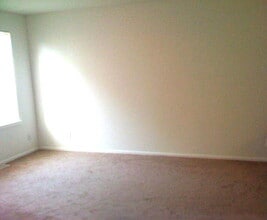 Building Photo - 1225 S Zeno Cir