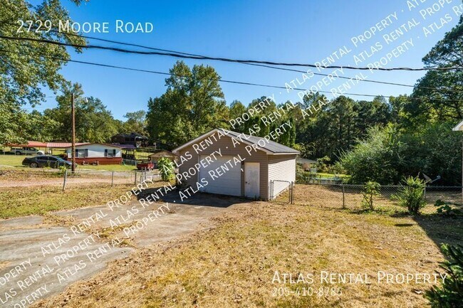 Foto del edificio - 2729 Moore Rd