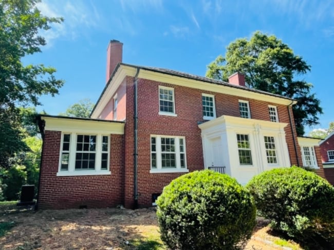 Building Photo - 502 N Thomas Rd