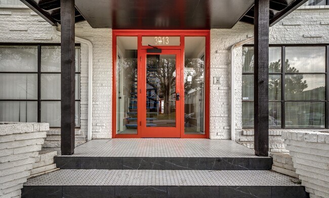 Foto del edificio - 3913 Rawlins St