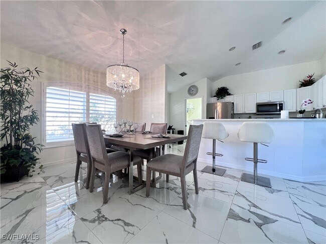 Foto del edificio - 1031 Tivoli Ln