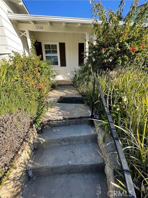 Foto del edificio - 1516 Ellsmere Ave