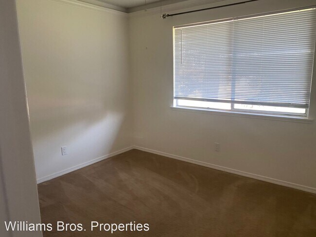 Building Photo - 4 br, 2 bath House - 966 David Rd