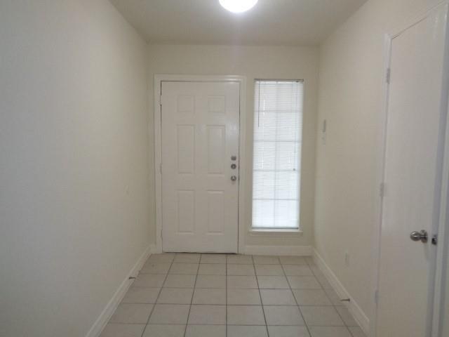 Foto del edificio - 22834 Fairfax Village W Dr