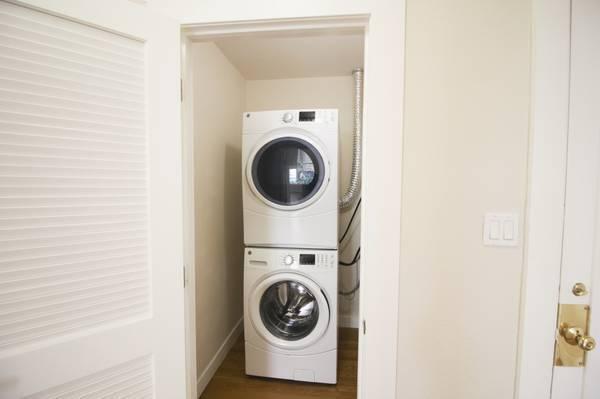 Building Photo - 2 bedroom in San Francisco CA 94109