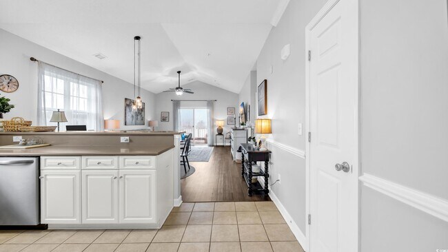 Building Photo - 804 Crumpet Ct