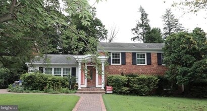 Building Photo - 7529 Cayuga Ave