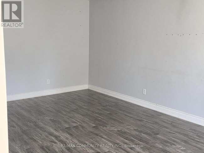 Building Photo - 345 Fairlawn St