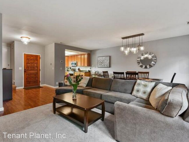 Foto del edificio - 3 br, 2.5 bath House - 54 Chumalia St Unit 03