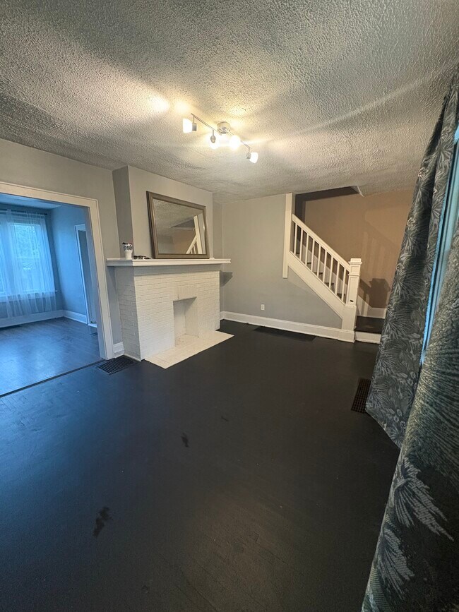 Foto del edificio - 513 E Jenkins Ave