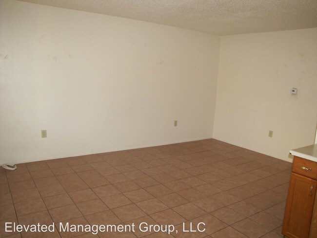 Building Photo - 643 Alcazar St SE