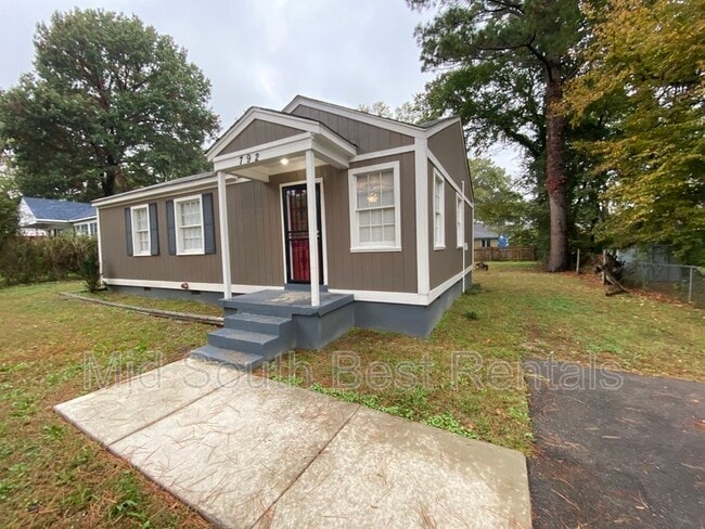 Building Photo - 792 Dawn Cove