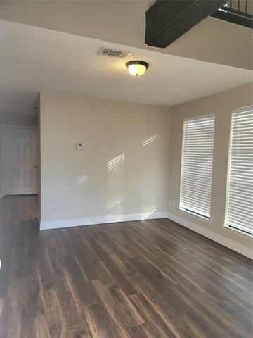 Building Photo - 809 E Pioneer Dr