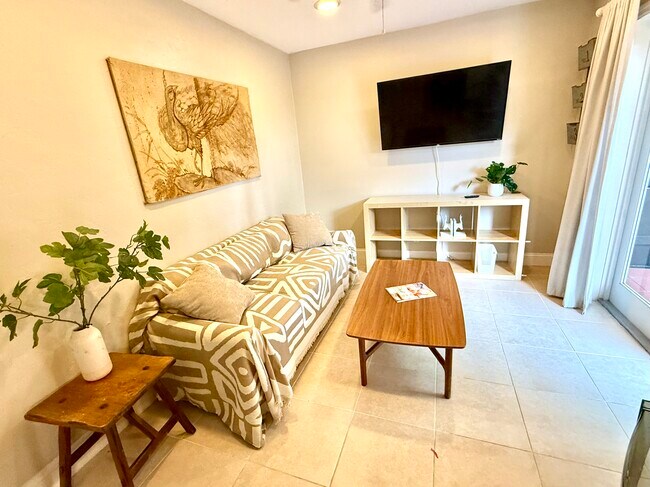 Foto del edificio - 2200 NE 19th Ave