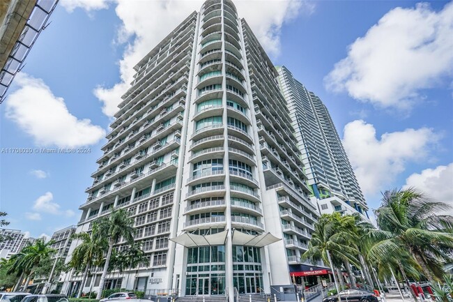 Foto del edificio - 690 SW 1st Ct