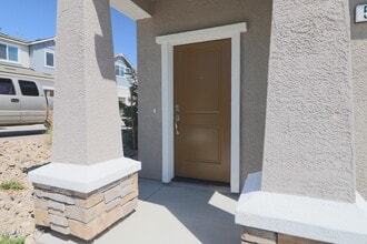 Building Photo - 5886 Grand Row Wy