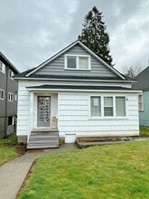 Building Photo - 1004 Billy Frank Jr. St