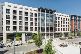 Building Photo - The Hartley