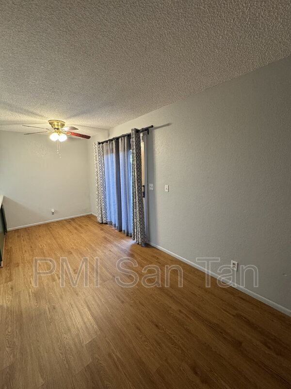 Foto del edificio - 834 E Fountain St