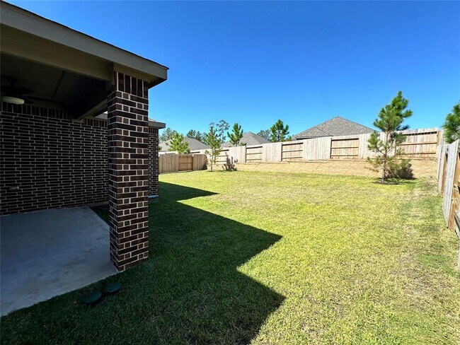 Foto del edificio - 711 Fallen Hemlock Ct