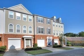 Foto principal - South Park Townhome