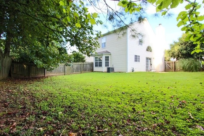 Building Photo - 2813 Pine Valley Way NW