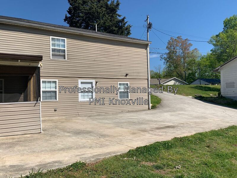 Primary Photo - 377 Robertsville Rd