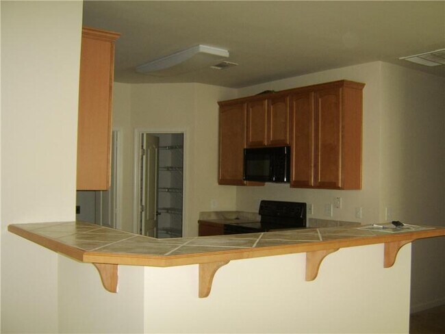 Building Photo - 456 Juliette Ln