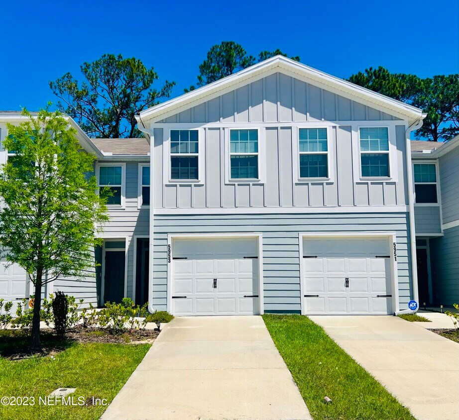 5953 Creekside Crossing Dr, Jacksonville, FL 32210 House Rental in