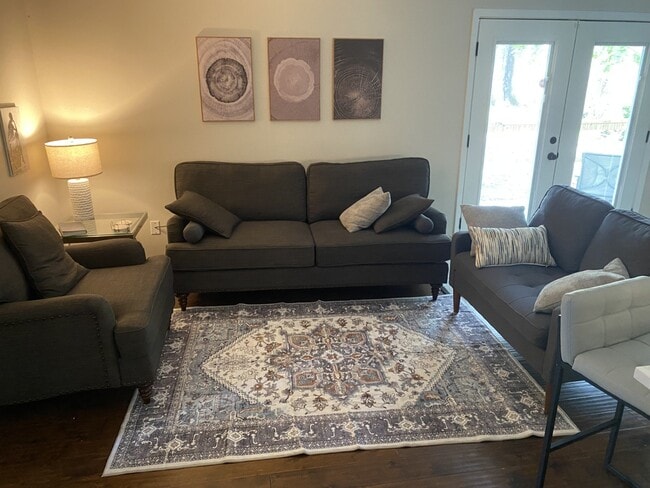 Foto del edificio - 1420 Marlyn Dr