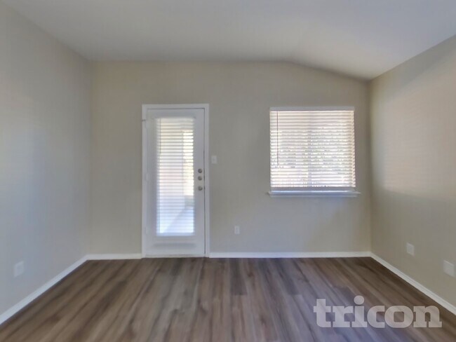 Foto del edificio - 1411 Catalina Dr