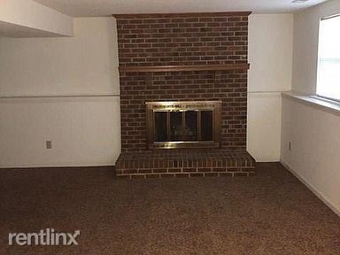 Building Photo - 3 br, 2.5 bath House - 203 Dark Oak Dr