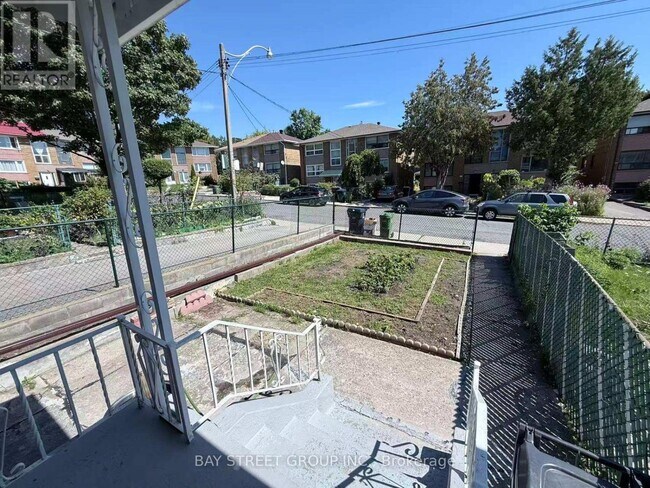 Building Photo - 366 Highfield Rd