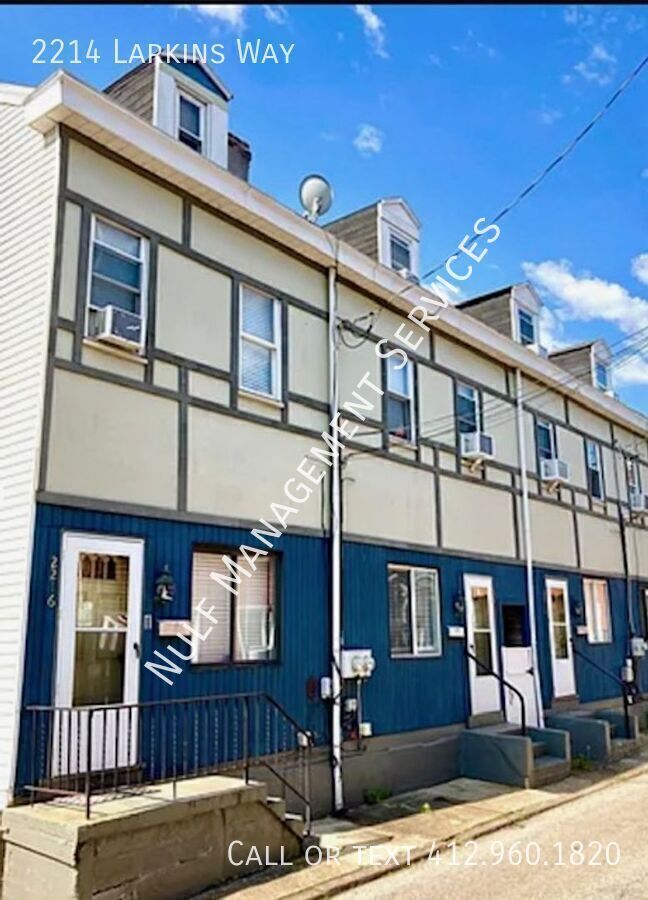 Building Photo - 2214 Larkins Wy